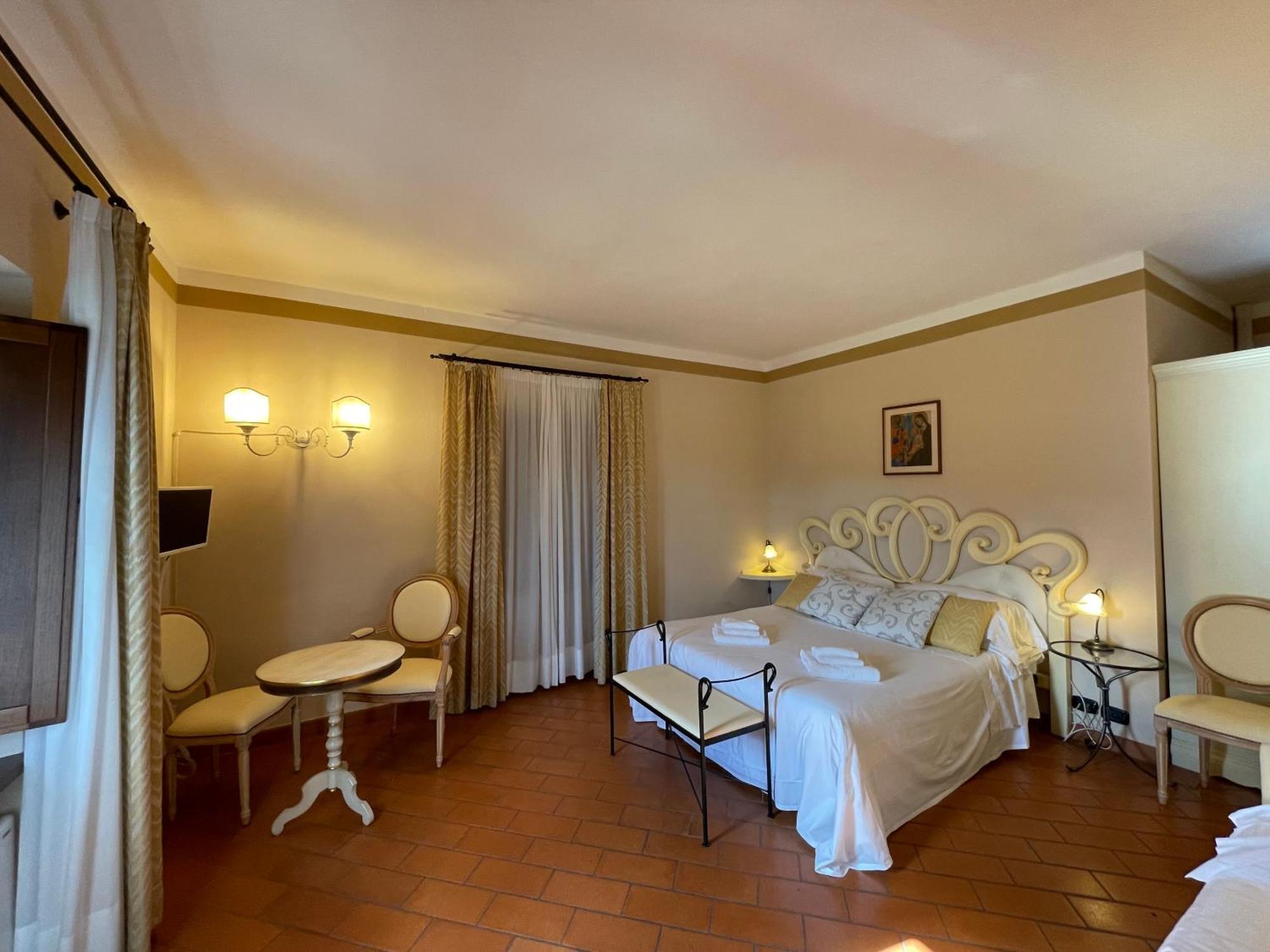 Il Colombaio Winery & Rooms Monteriggioni Ngoại thất bức ảnh